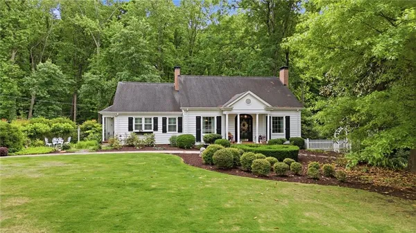 $909,900 | 691 Dixon Drive, Gainesville, GA 30501