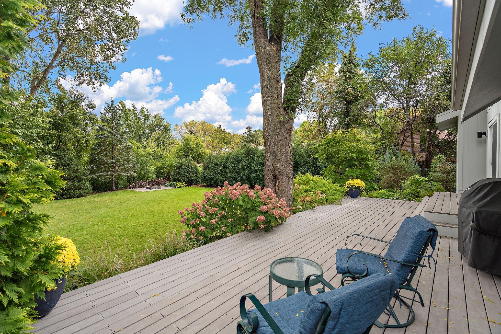 7303 Green Ridge Drive Eden Prairie, MN 55346 - Photo 2 of 52 Gallery Image 2