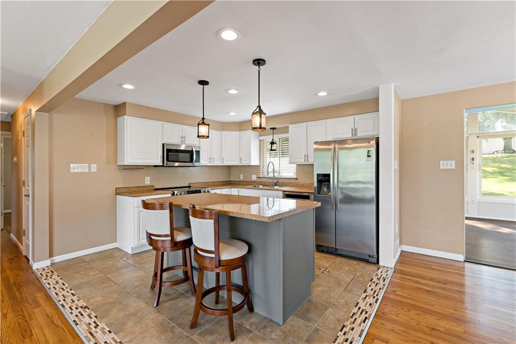 210 East Harbison Road Pittsburgh, PA 15205 - Photo 11 of 39