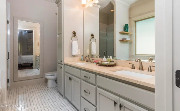 $2,500 | 301 Summerland Key Lane, Lafayette, LA 70508