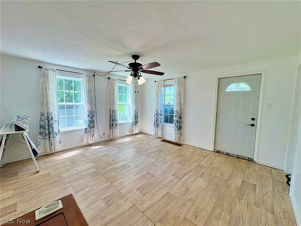 10677 Baumhart Road Amherst, OH 44001 - Photo 21 of 44