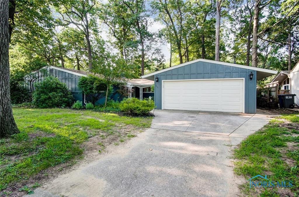 3601 Devon Hill Road Toledo, OH 43606 - Photo 2 of 36 Gallery Image 2