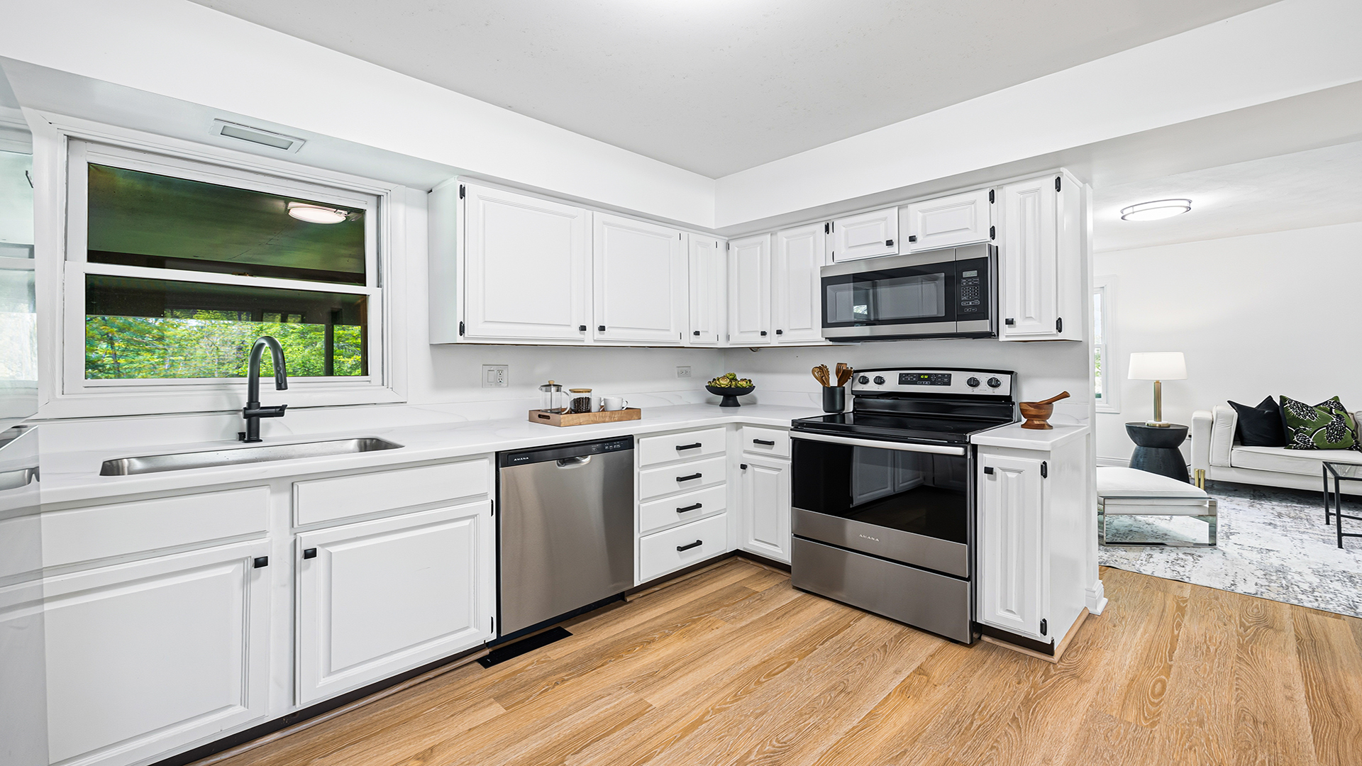 3S306 Winfield Road Warrenville, IL 60555 - Photo 13 of 31