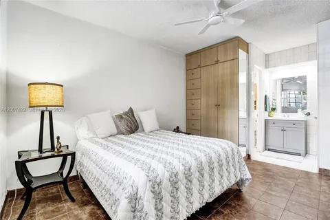 $229,900 | 455 Paradise Isle Boulevard, Unit 104, Hallandale Beach, FL 33009