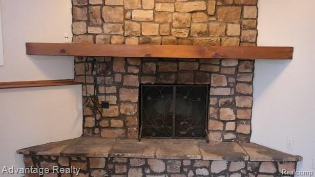8560 Waumegah Road Clarkston, MI 48348 - Photo 17 of 30 SAM_3079.jpg