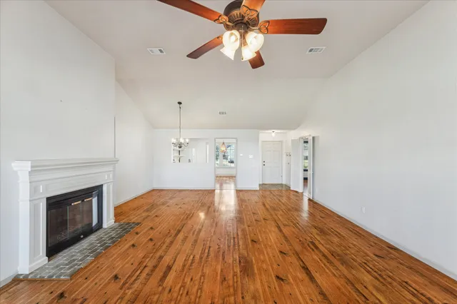 $2,150 | 2824 Meadow Brook Court, League City, TX 77573