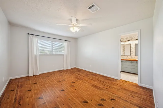 $2,150 | 2824 Meadow Brook Court, League City, TX 77573