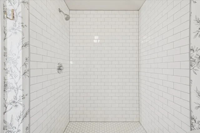 $2,150 | 2824 Meadow Brook Court, League City, TX 77573