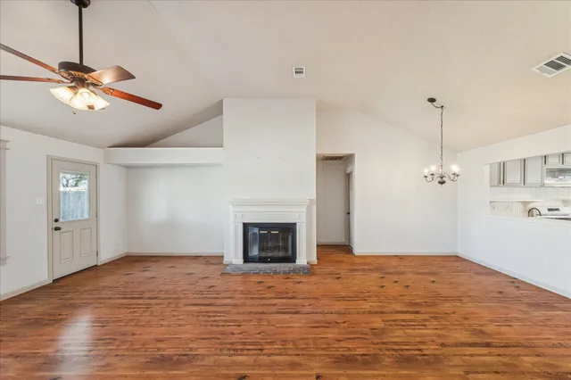 $2,150 | 2824 Meadow Brook Court, League City, TX 77573