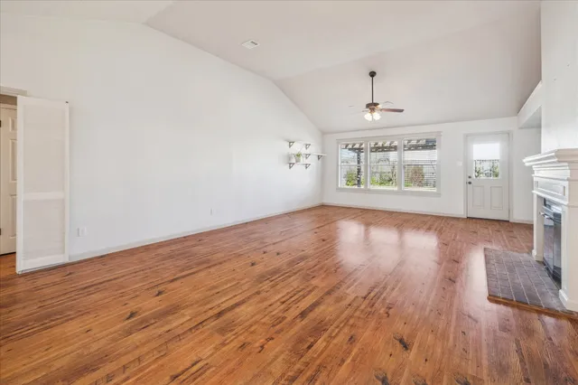 $2,150 | 2824 Meadow Brook Court, League City, TX 77573