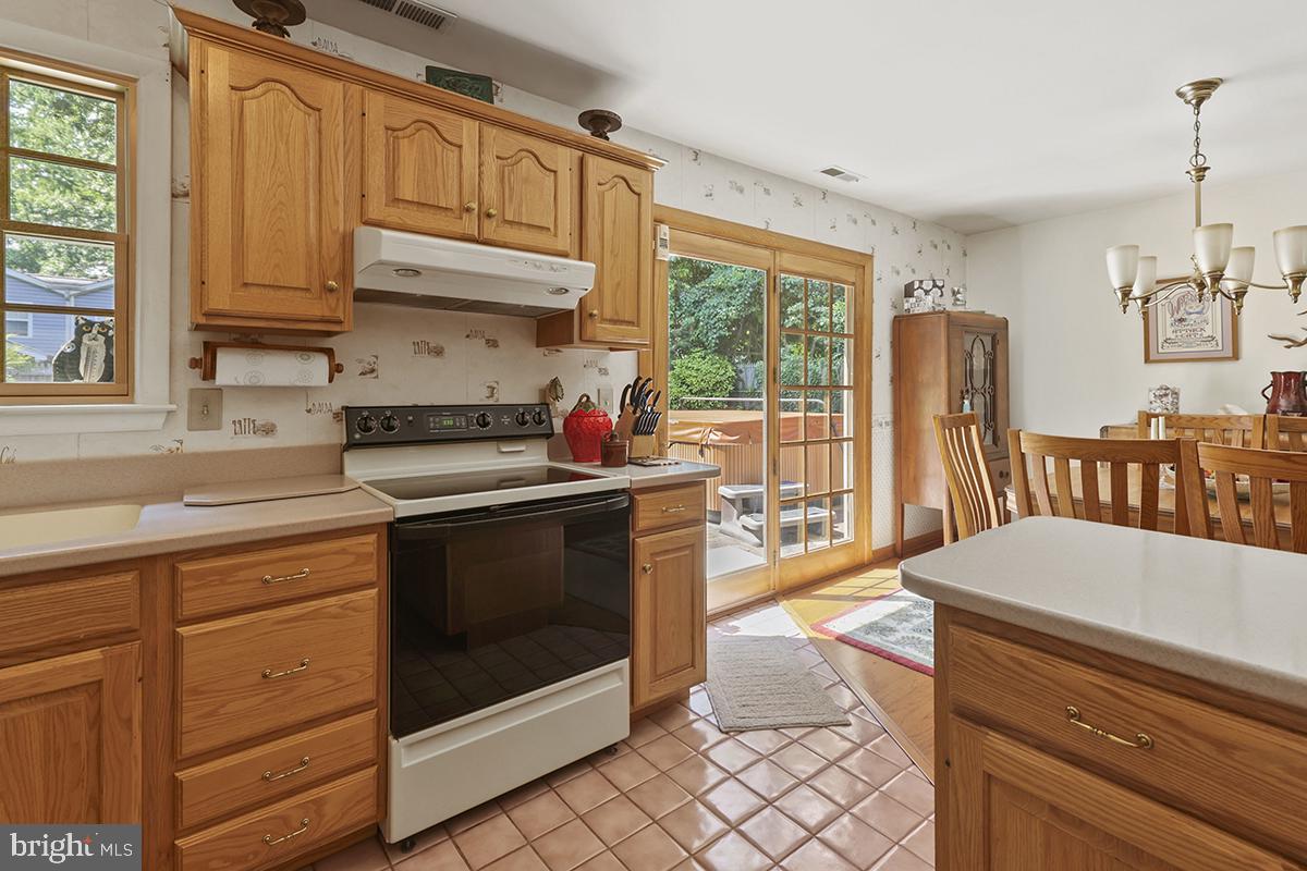 1314 Cape St Claire Road Annapolis, MD 21409 - Photo 11 of 60 Kitchen
