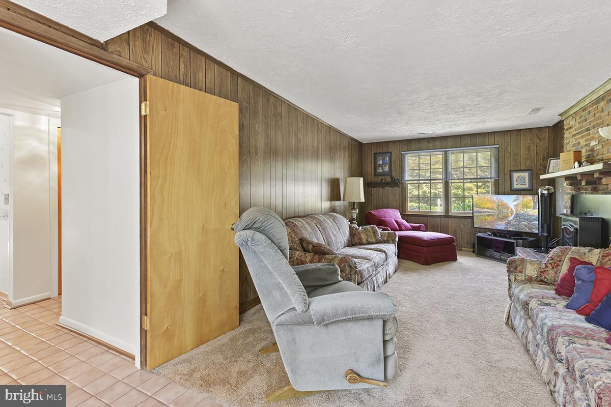 1314 Cape St Claire Road Annapolis, MD 21409 - Photo 19 of 60 Family Room