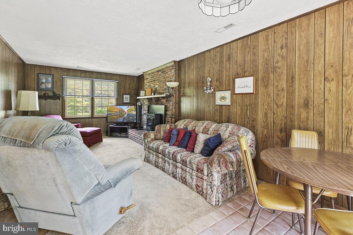 1314 Cape St Claire Road Annapolis, MD 21409 - Photo 20 of 60 Family Room