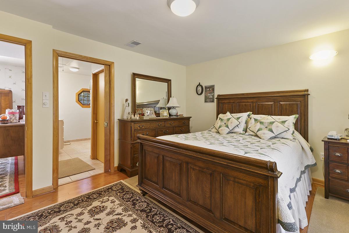 1314 Cape St Claire Road Annapolis, MD 21409 - Photo 22 of 60 1st-floor owners suite