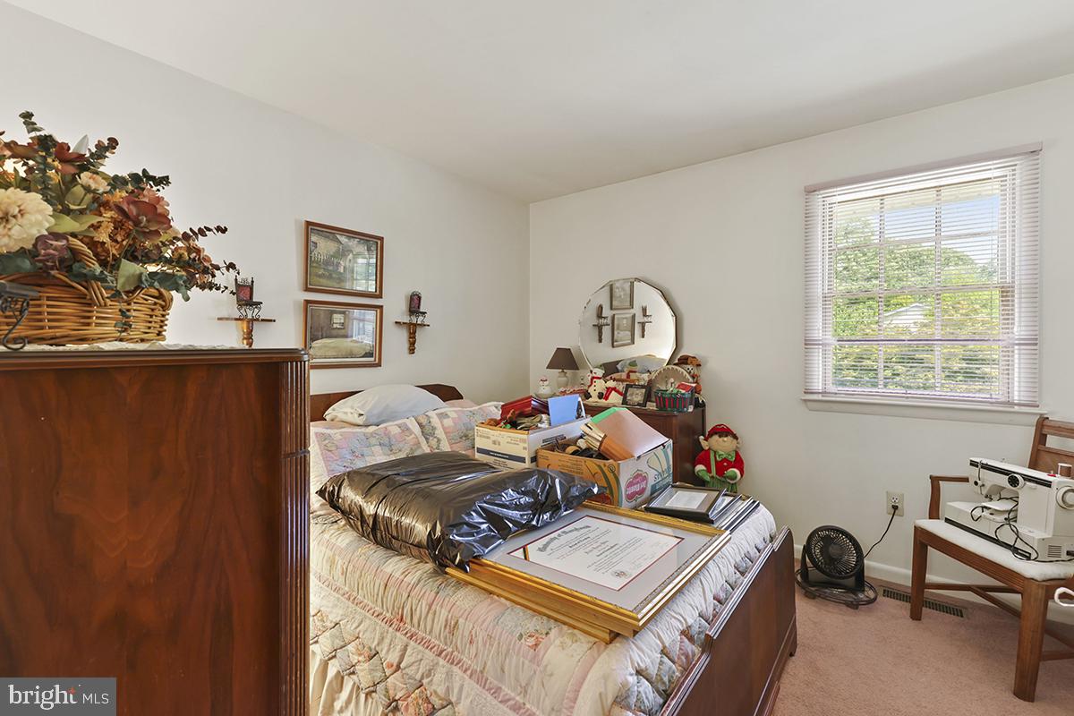 1314 Cape St Claire Road Annapolis, MD 21409 - Photo 42 of 60 Upper-level 3rd bedroom