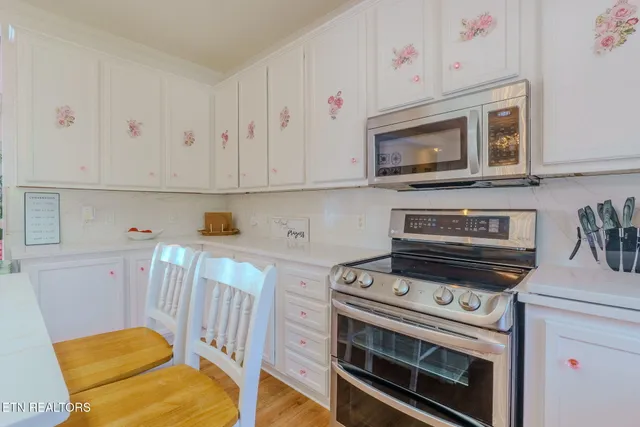 $724,900 | 289 Carr Gap Road, Speedwell, TN 37870