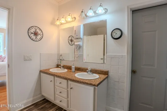 $724,900 | 289 Carr Gap Road, Speedwell, TN 37870