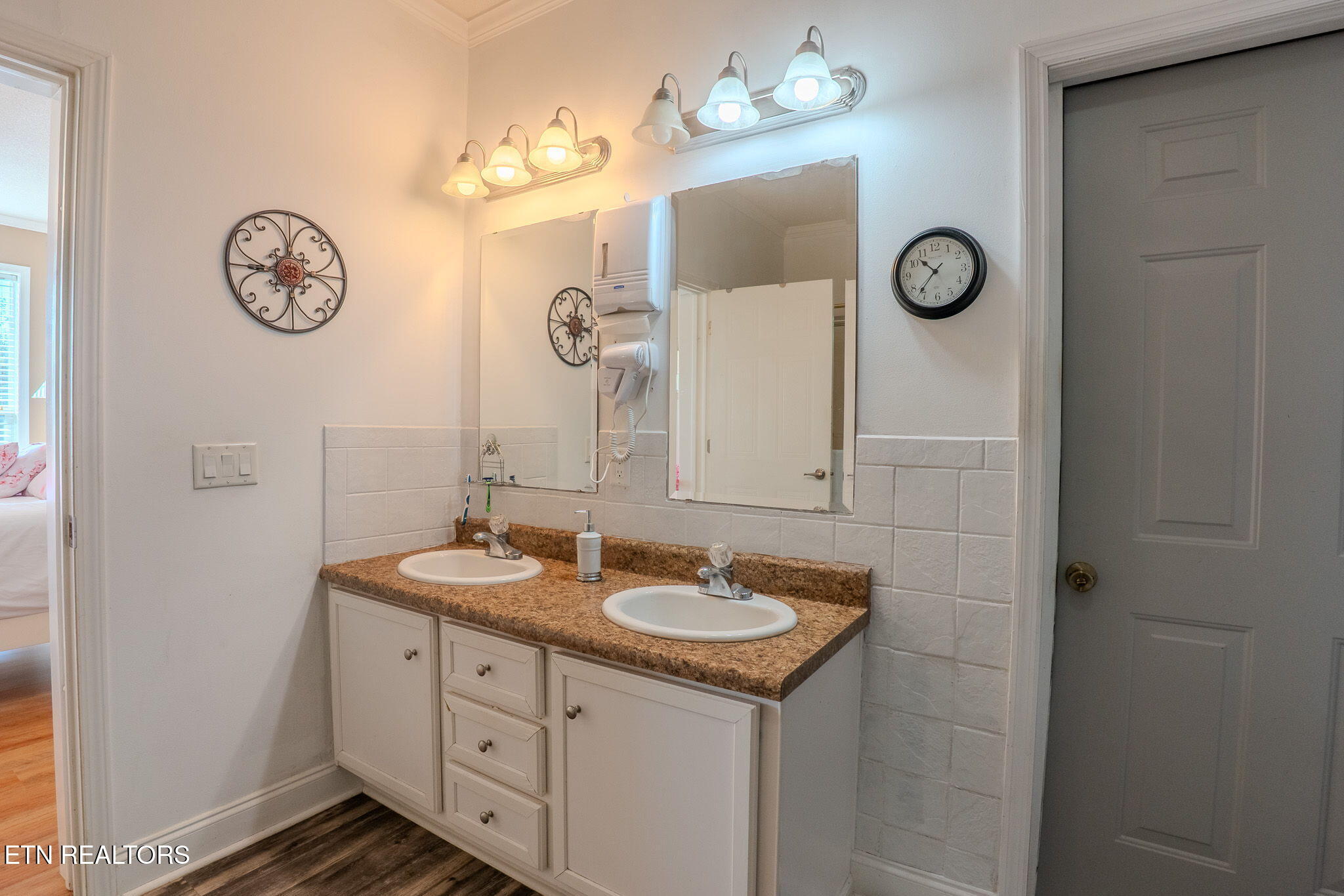 289 Carr Gap Road Speedwell, TN 37870 - Photo 22 of 45 15-web-or-mls-DSC05864-HDR