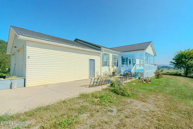 $724,900 | 289 Carr Gap Road, Speedwell, TN 37870