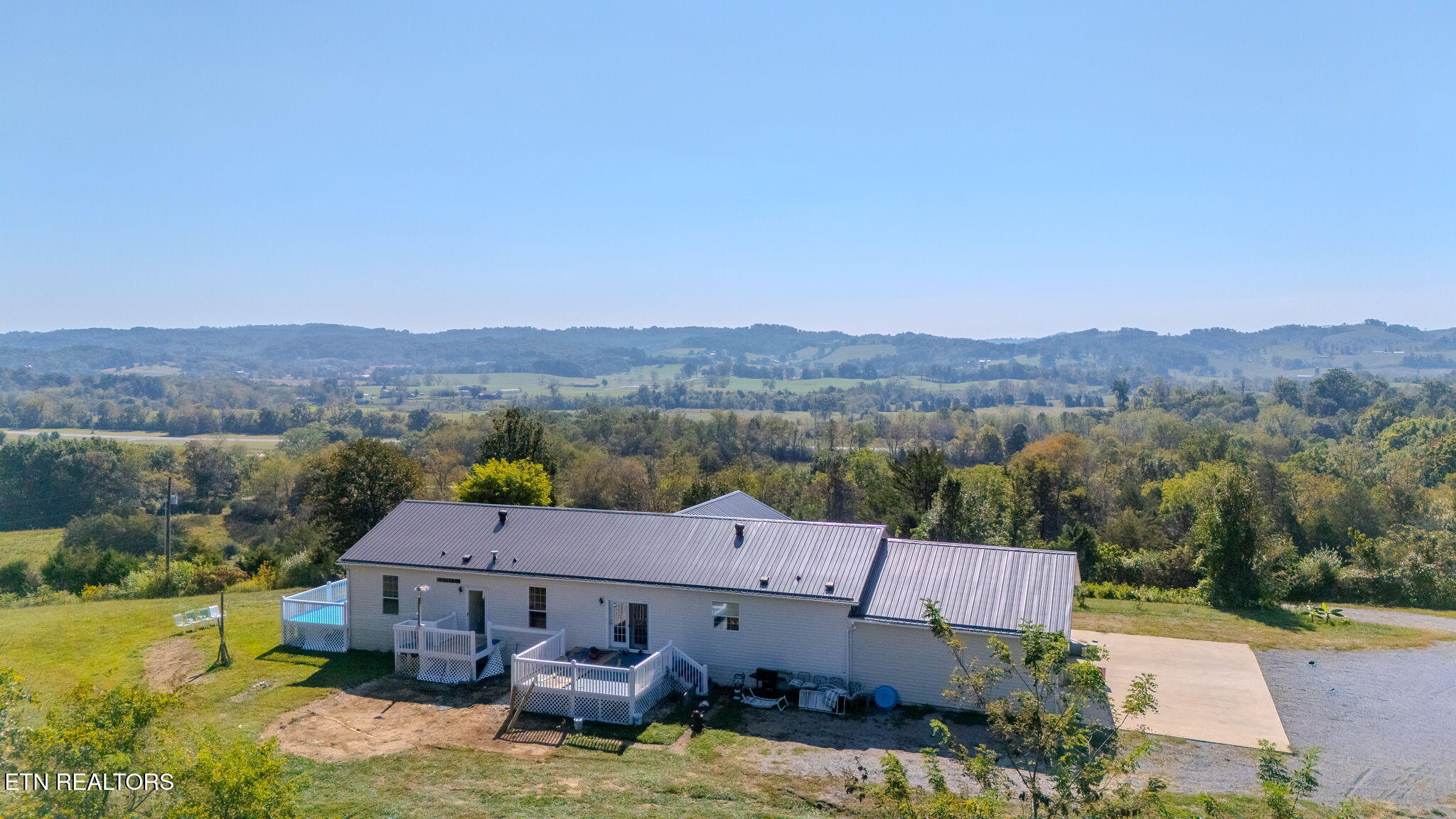 289 Carr Gap Road Speedwell, TN 37870 - Photo 39 of 45 41-web-or-mls-DJI_20250919111041_0226_D