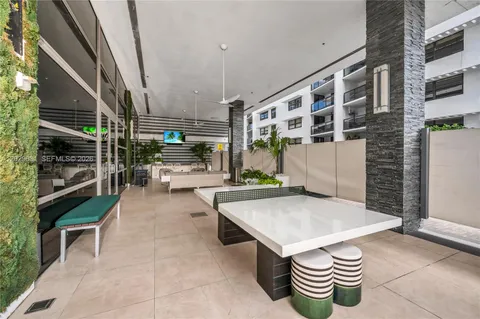$2,075,000 | 5875 Collins Avenue, Unit 501, Miami Beach, FL 33140