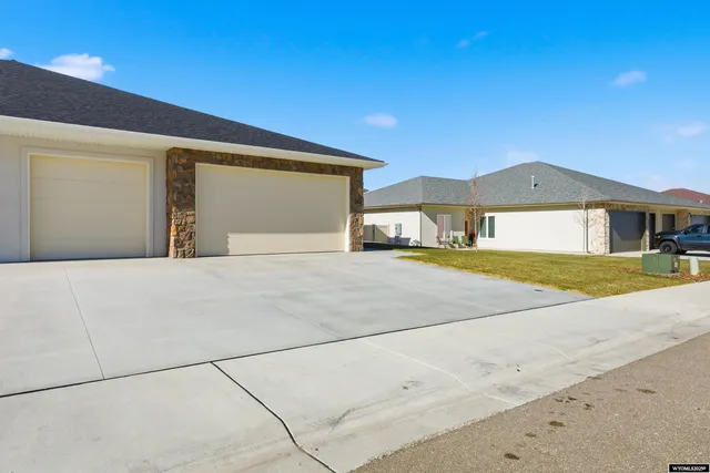 $635,000 | 2962 Palmer Drive, Casper, WY 82601