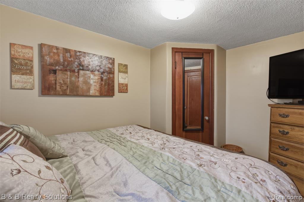 23644 East Main Street Armada, MI 48005 - Photo 15 of 50
