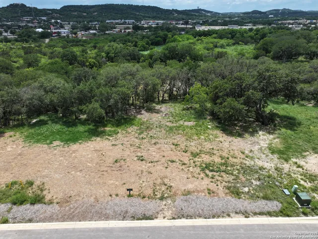 $399,000 | 24635 Cliff Line, San Antonio, TX 78257