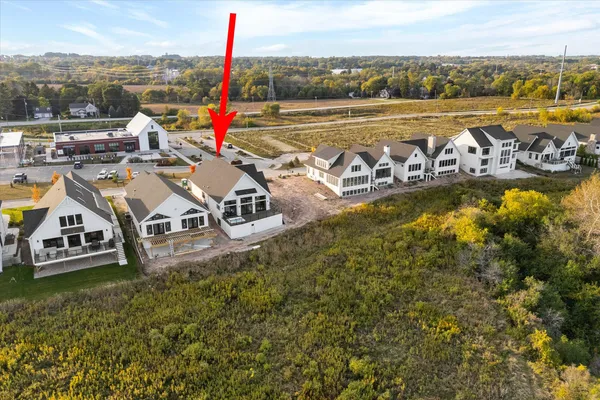 $1,390,000 | 1082 Seanma Wynd, Port Washington, WI 53074