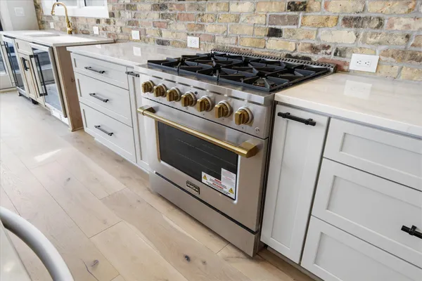 $1,390,000 | 1082 Seanma Wynd, Port Washington, WI 53074