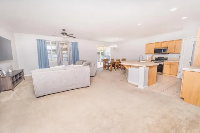 $465,000 | 900 Heather Avenue, Dinuba, CA 93618