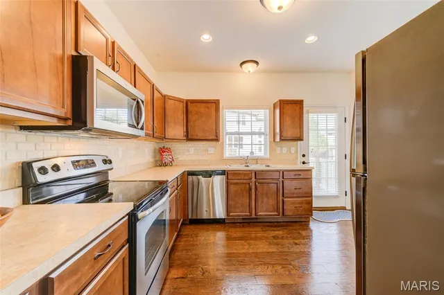 $375,000 | 404 Kaliedoscope Lane, St. Peters, MO 63376