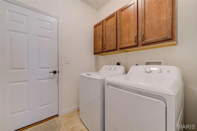 $375,000 | 404 Kaliedoscope Lane, St. Peters, MO 63376