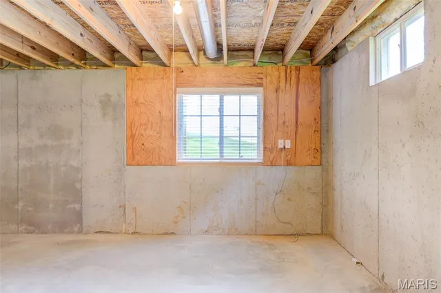 $375,000 | 404 Kaliedoscope Lane, St. Peters, MO 63376