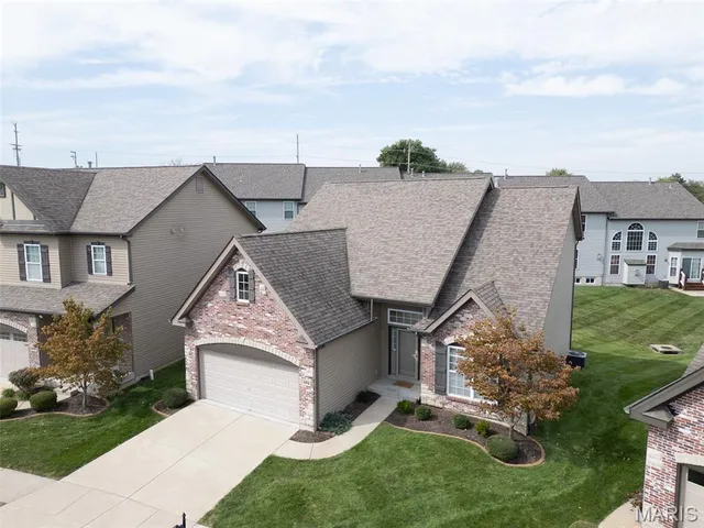 $375,000 | 404 Kaliedoscope Lane, St. Peters, MO 63376