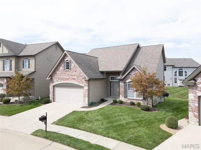 $375,000 | 404 Kaliedoscope Lane, St. Peters, MO 63376