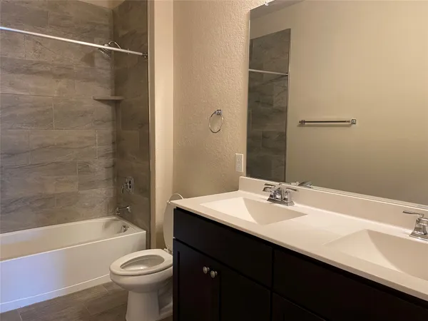 $1,900 | 716 Red Barn Bend, New Braunfels, TX 78130