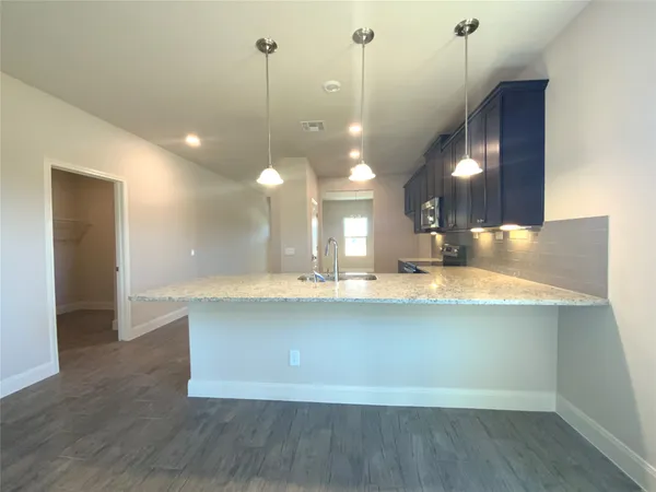 $1,900 | 716 Red Barn Bend, New Braunfels, TX 78130