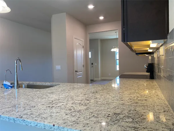 $1,900 | 716 Red Barn Bend, New Braunfels, TX 78130