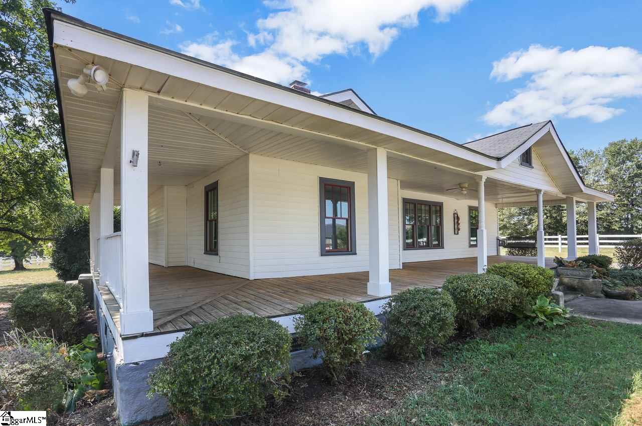 509 Jenkins Bridge Road Simpsonville, SC 29680 - Photo 13 of 36