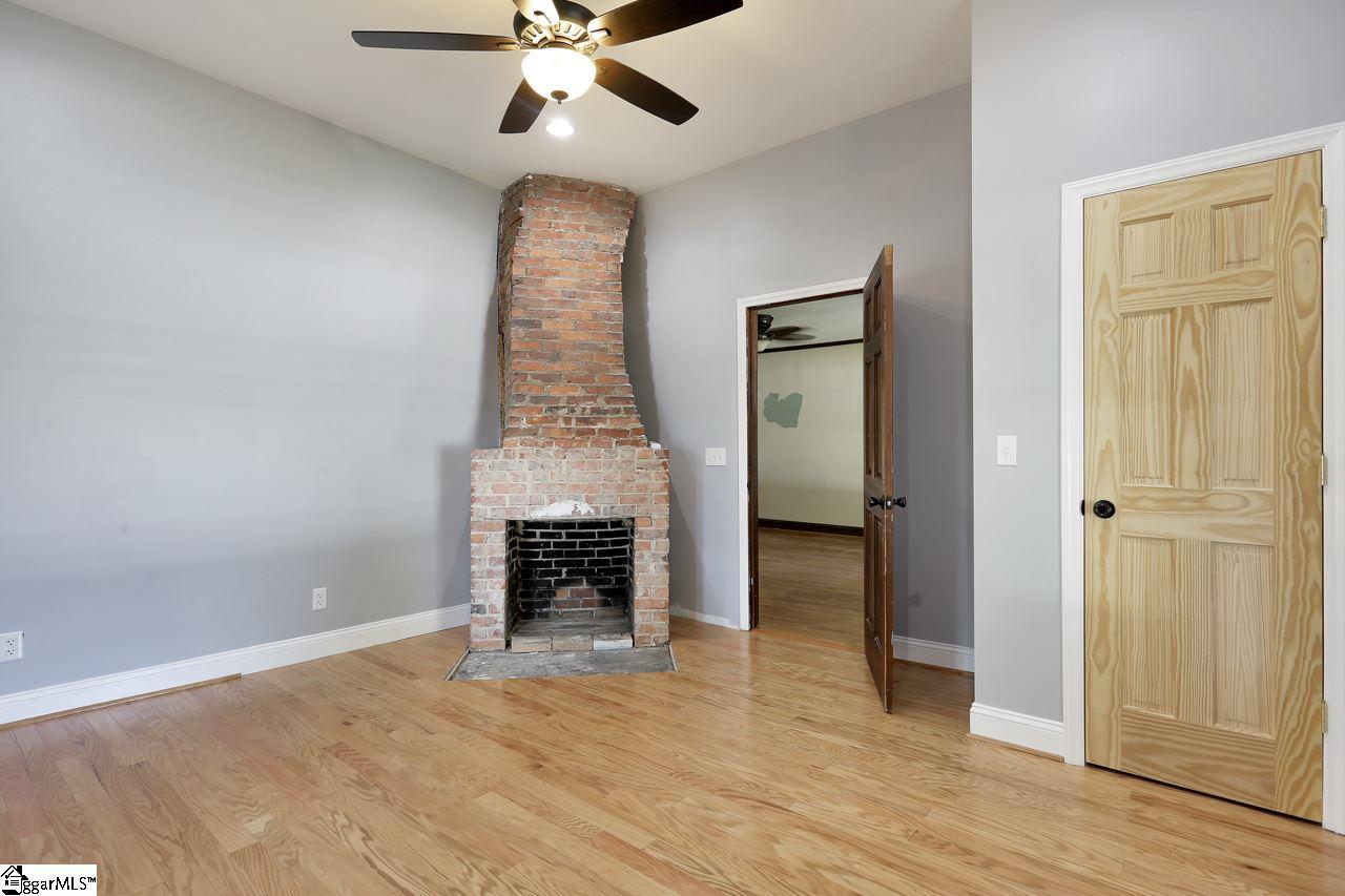 509 Jenkins Bridge Road Simpsonville, SC 29680 - Photo 17 of 36