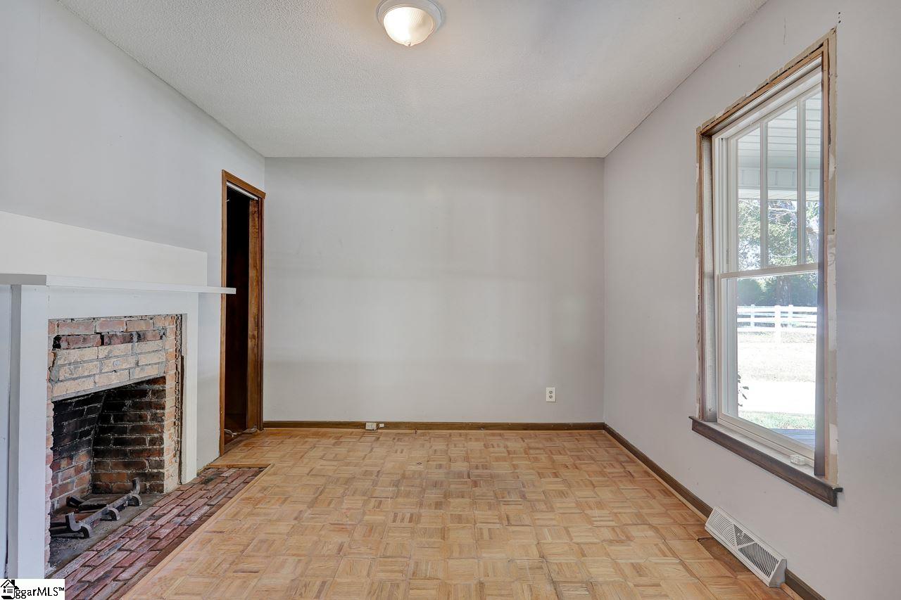 509 Jenkins Bridge Road Simpsonville, SC 29680 - Photo 19 of 36