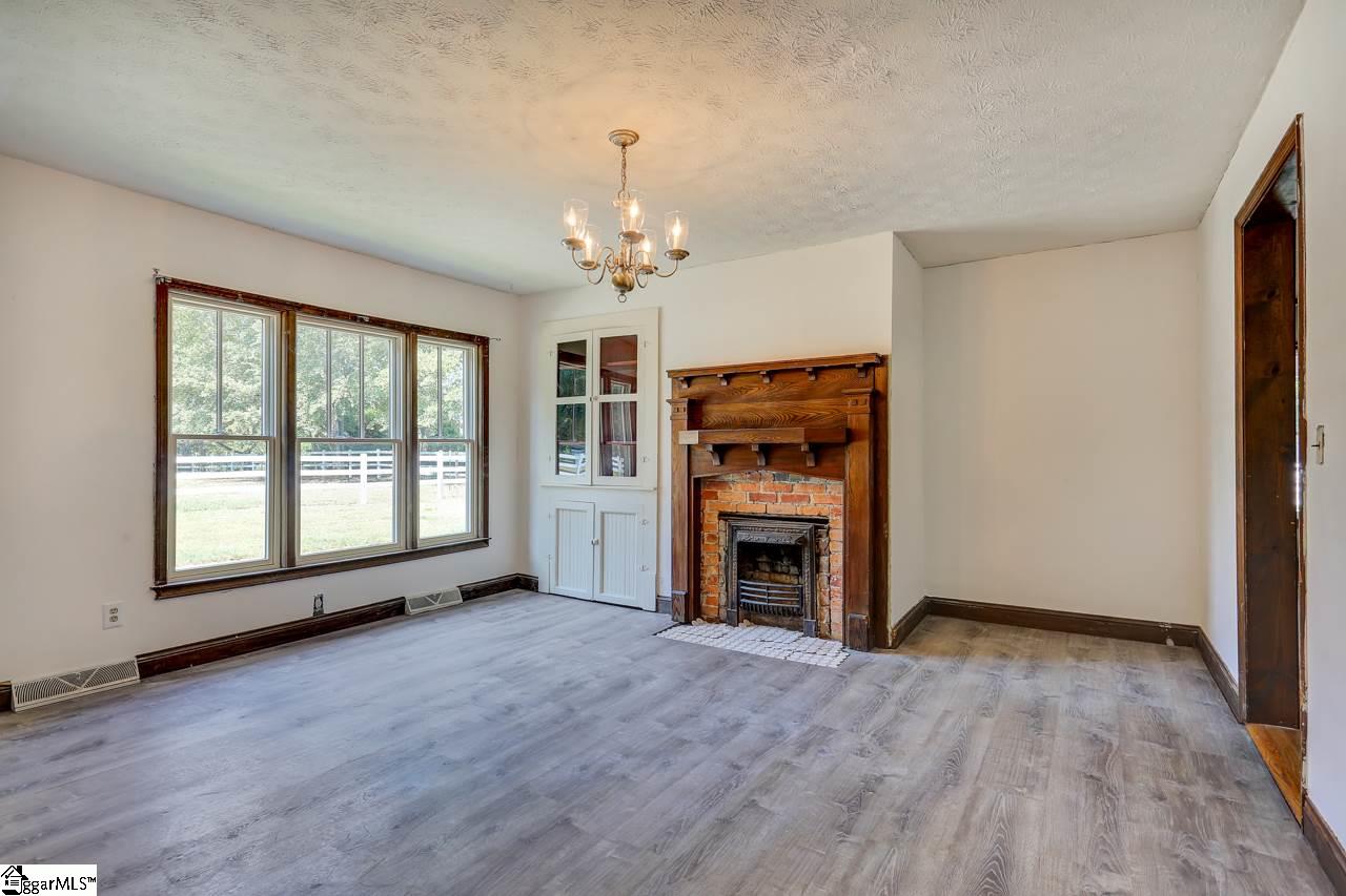 509 Jenkins Bridge Road Simpsonville, SC 29680 - Photo 21 of 36