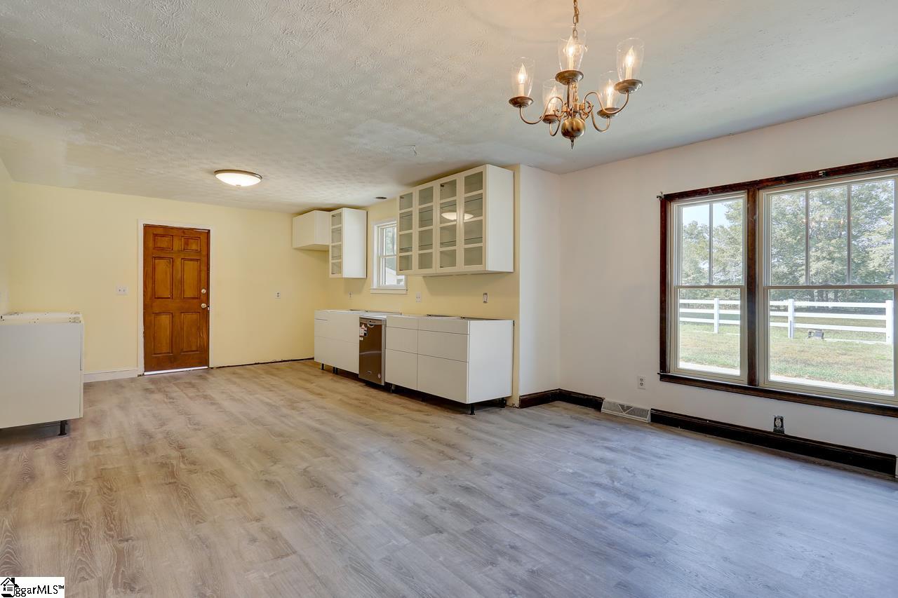 509 Jenkins Bridge Road Simpsonville, SC 29680 - Photo 22 of 36