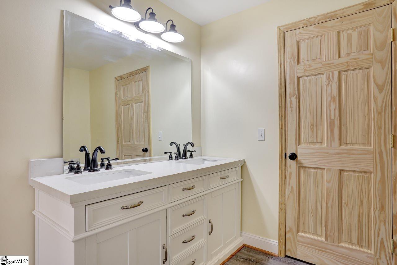 509 Jenkins Bridge Road Simpsonville, SC 29680 - Photo 27 of 36