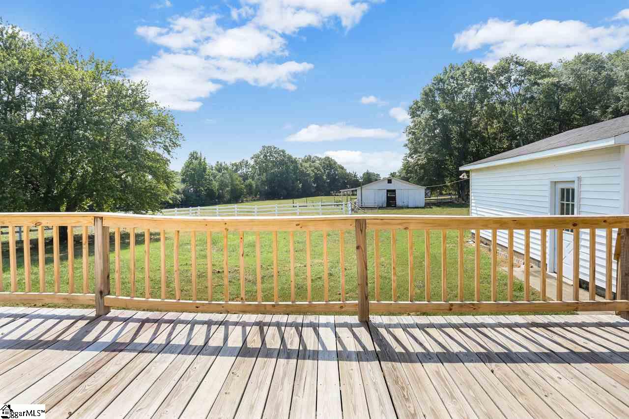 509 Jenkins Bridge Road Simpsonville, SC 29680 - Photo 33 of 36