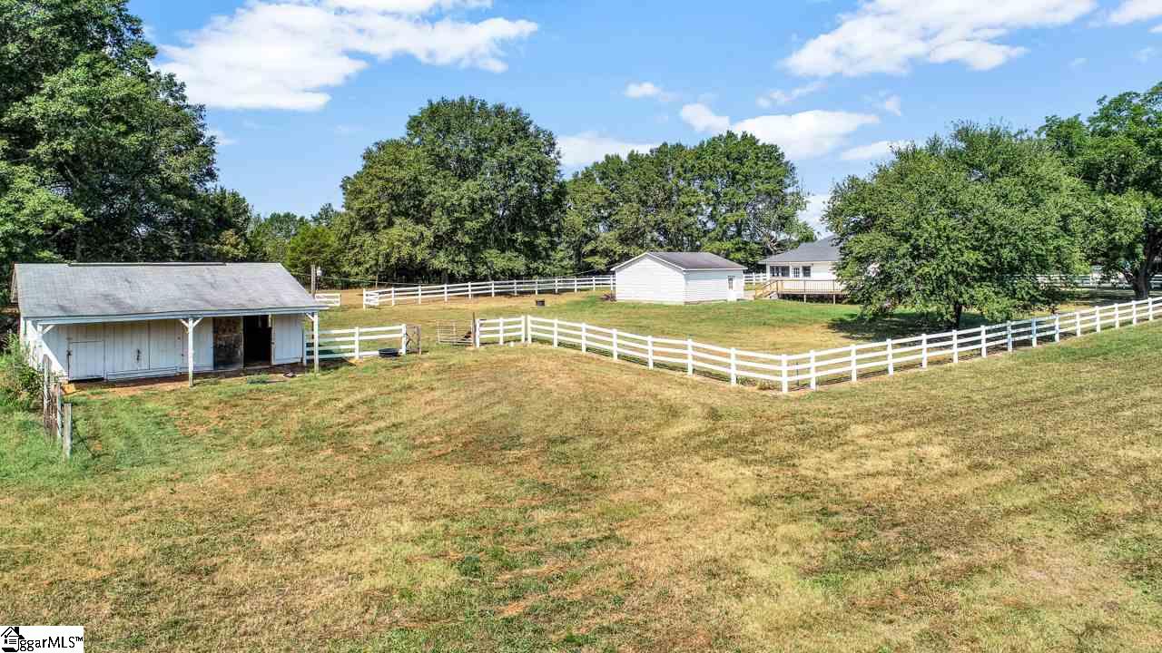 509 Jenkins Bridge Road Simpsonville, SC 29680 - Photo 9 of 36