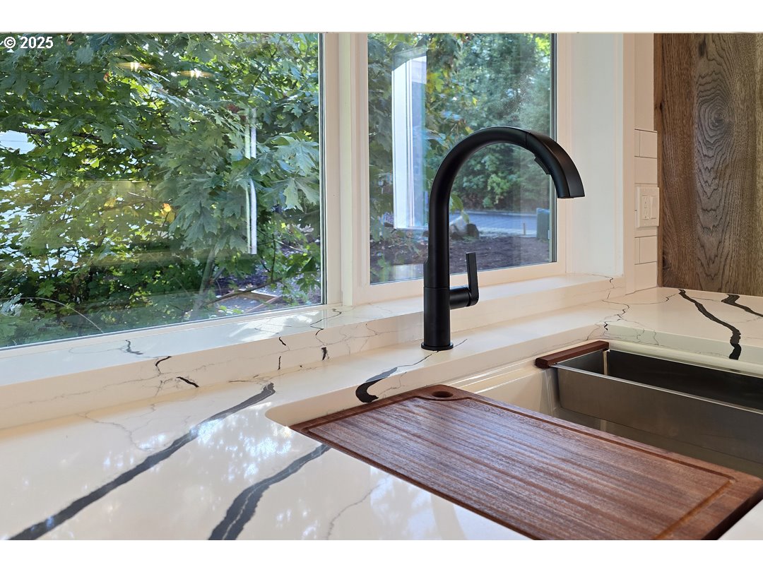 3442 River Heights Drive Springfield, OR 97477 - Photo 21 of 44