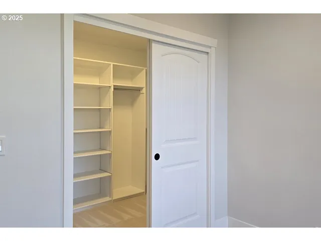 $737,557 | 3442 River Heights Drive, Springfield, OR 97477