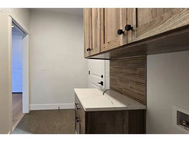 $737,557 | 3442 River Heights Drive, Springfield, OR 97477